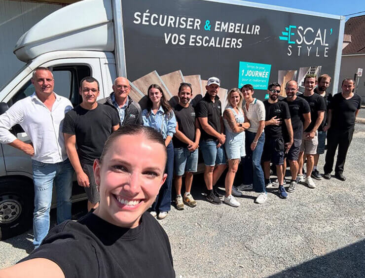 L'équipe de techniciens qualifiés Escal'Style spécialiste de l'habillage d'escalier