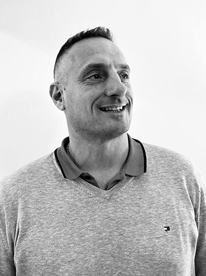 Sébastien, expert-conseil en rénovation d'escalier région Auvergne-Rhône-Alpes